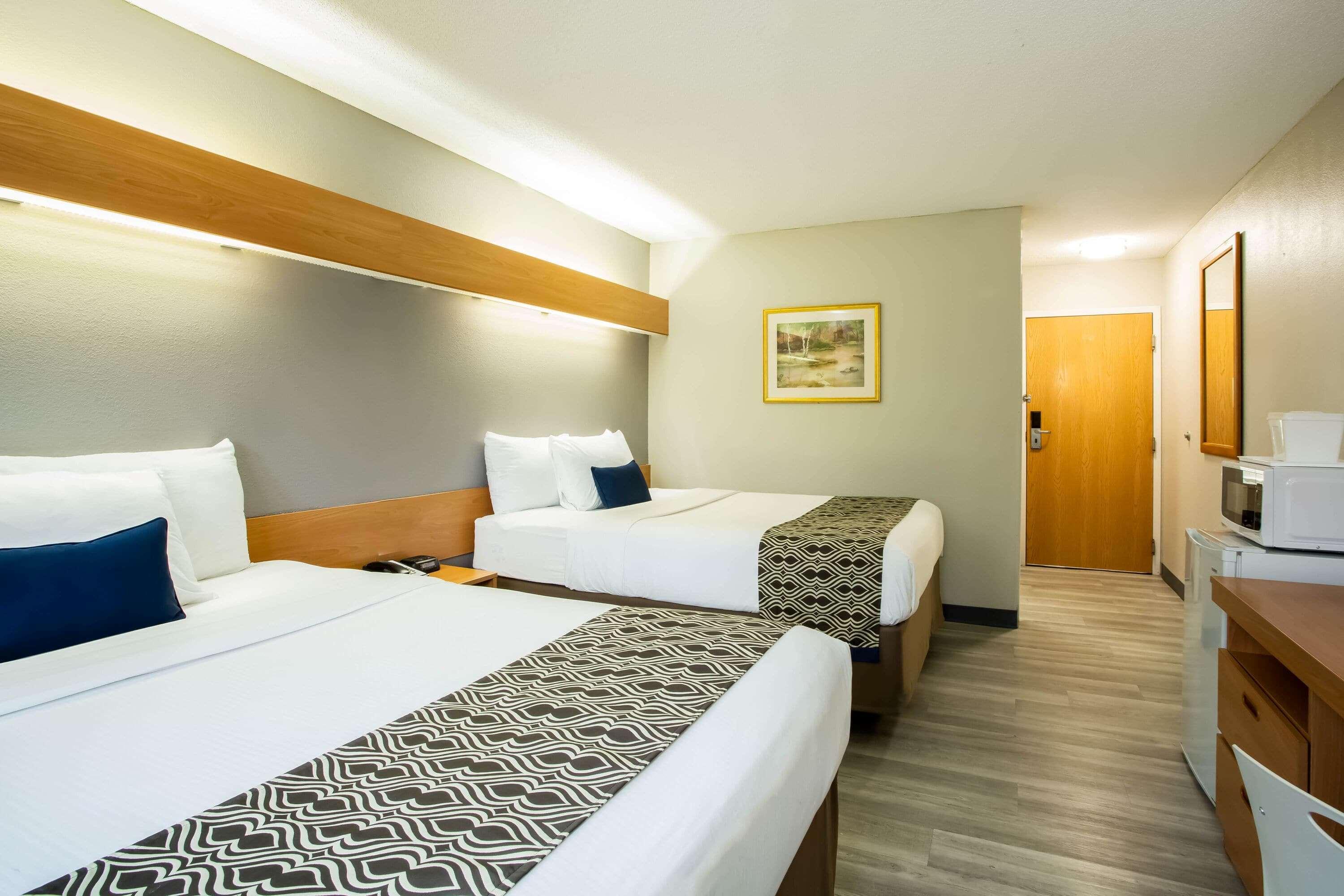 Microtel Inn & Suites By Wyndham Southern Pines Pinehurst Exterior foto